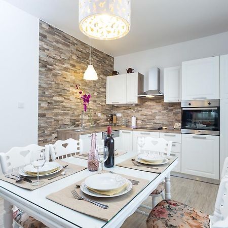 Apartment Perunika Zadar Eksteriør billede